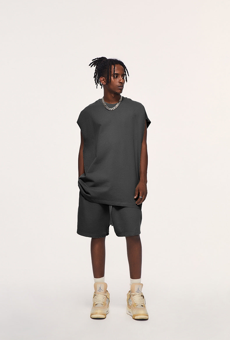 SLEEVELESS TANK